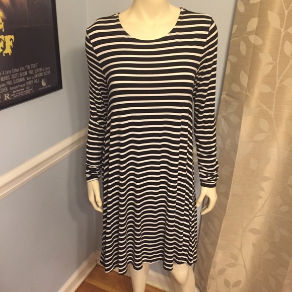 Old Navy Dresses & Skirts - Black and white stripe swing dress